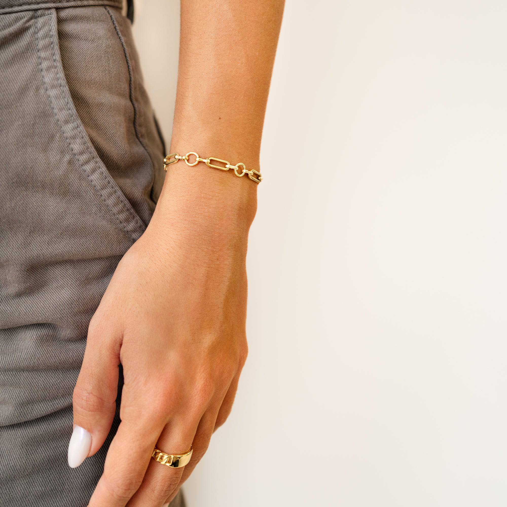 "Links and Circles" Bracelet - SophiaJewels