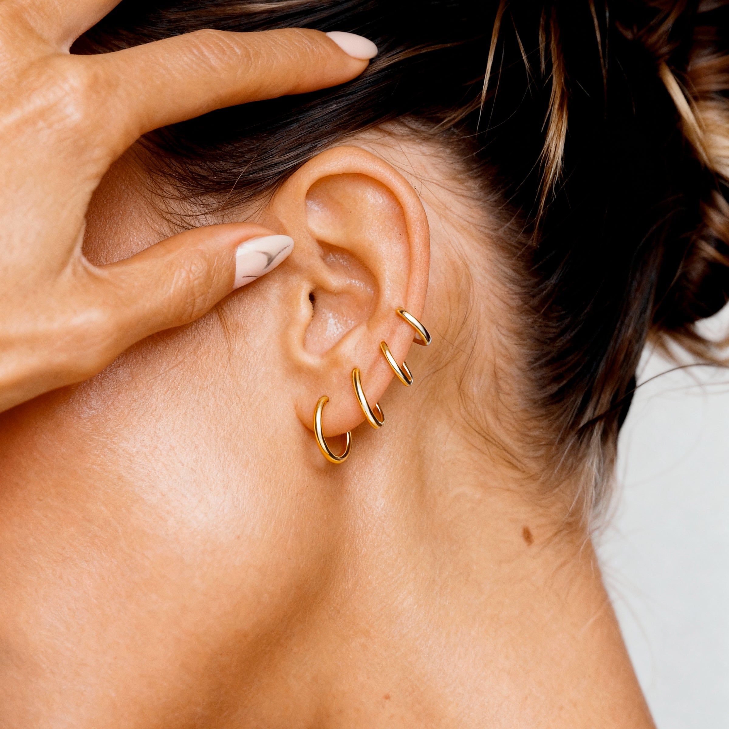 Simple Hoops Earrings - SophiaJewels