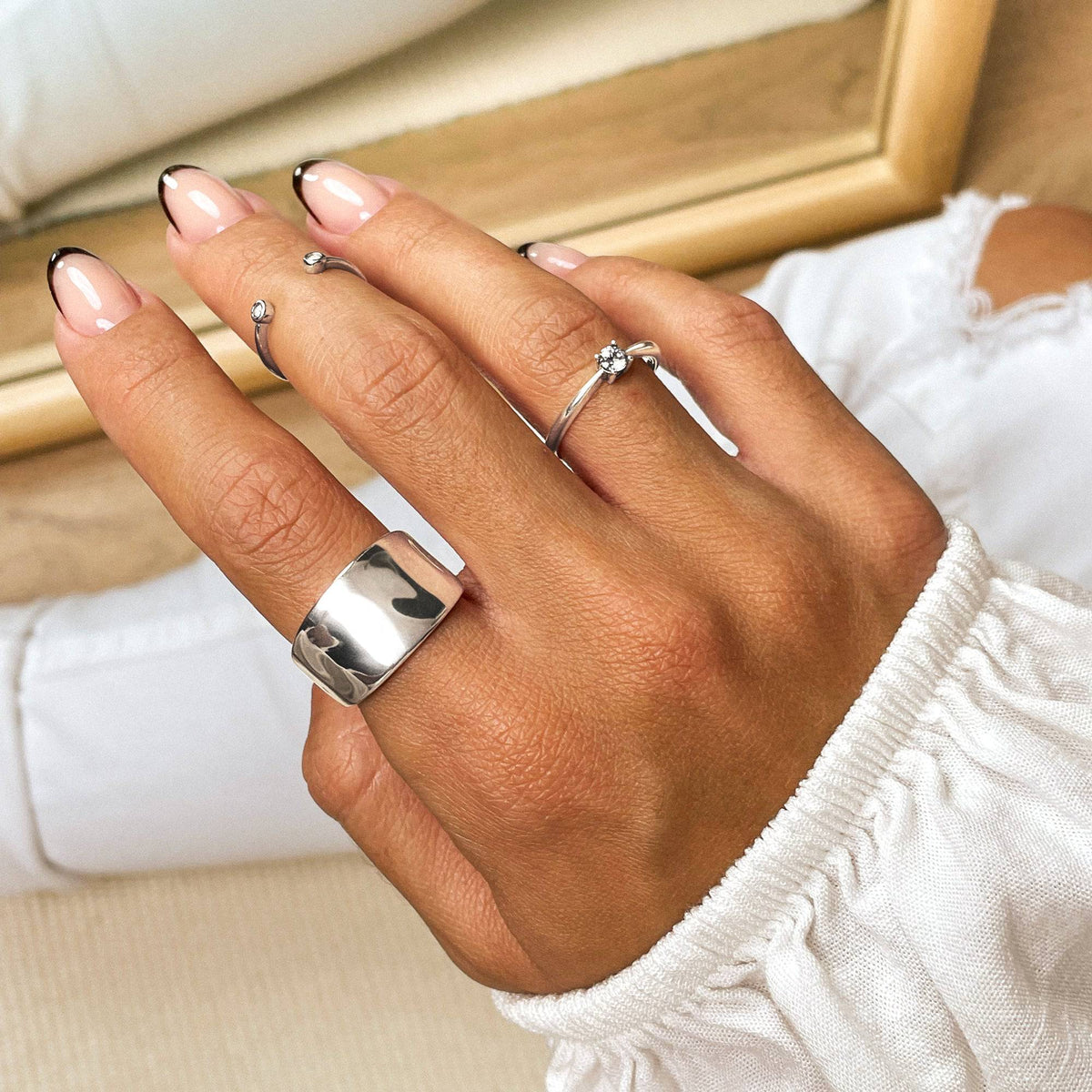 Round Zirconia Ring
