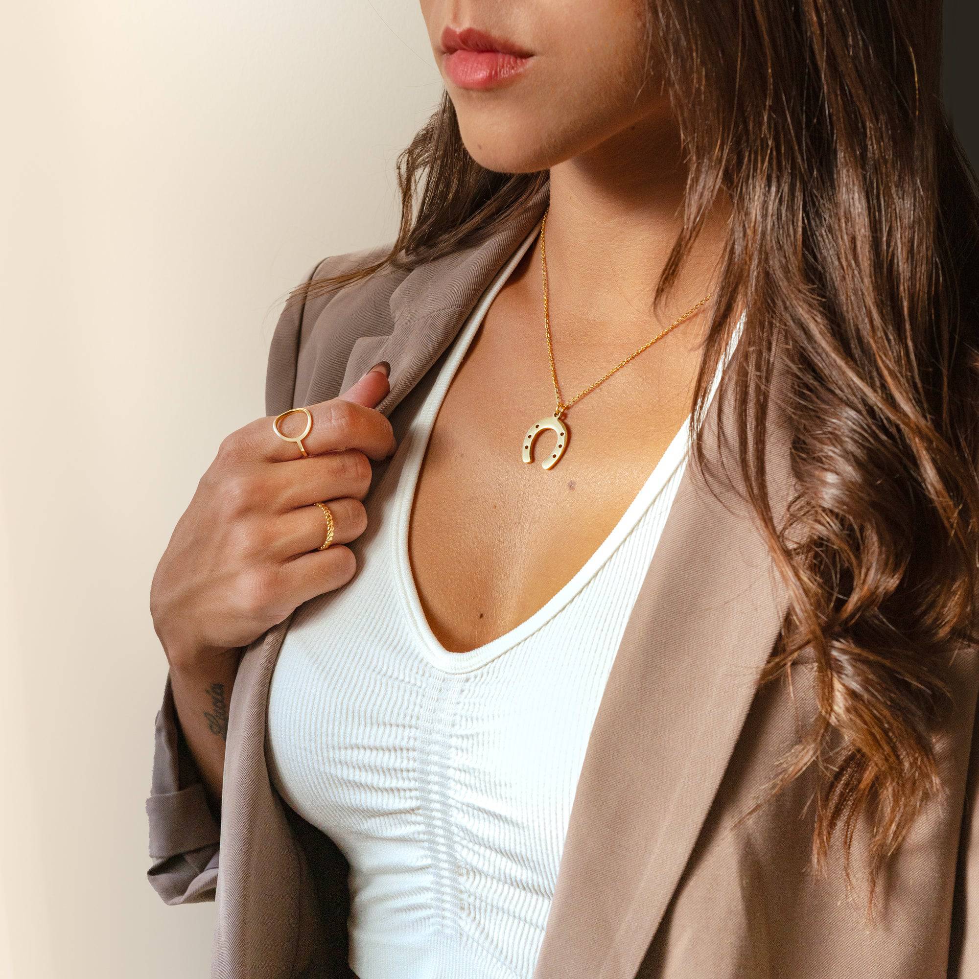 "Horseshoe" Necklace - SophiaJewels