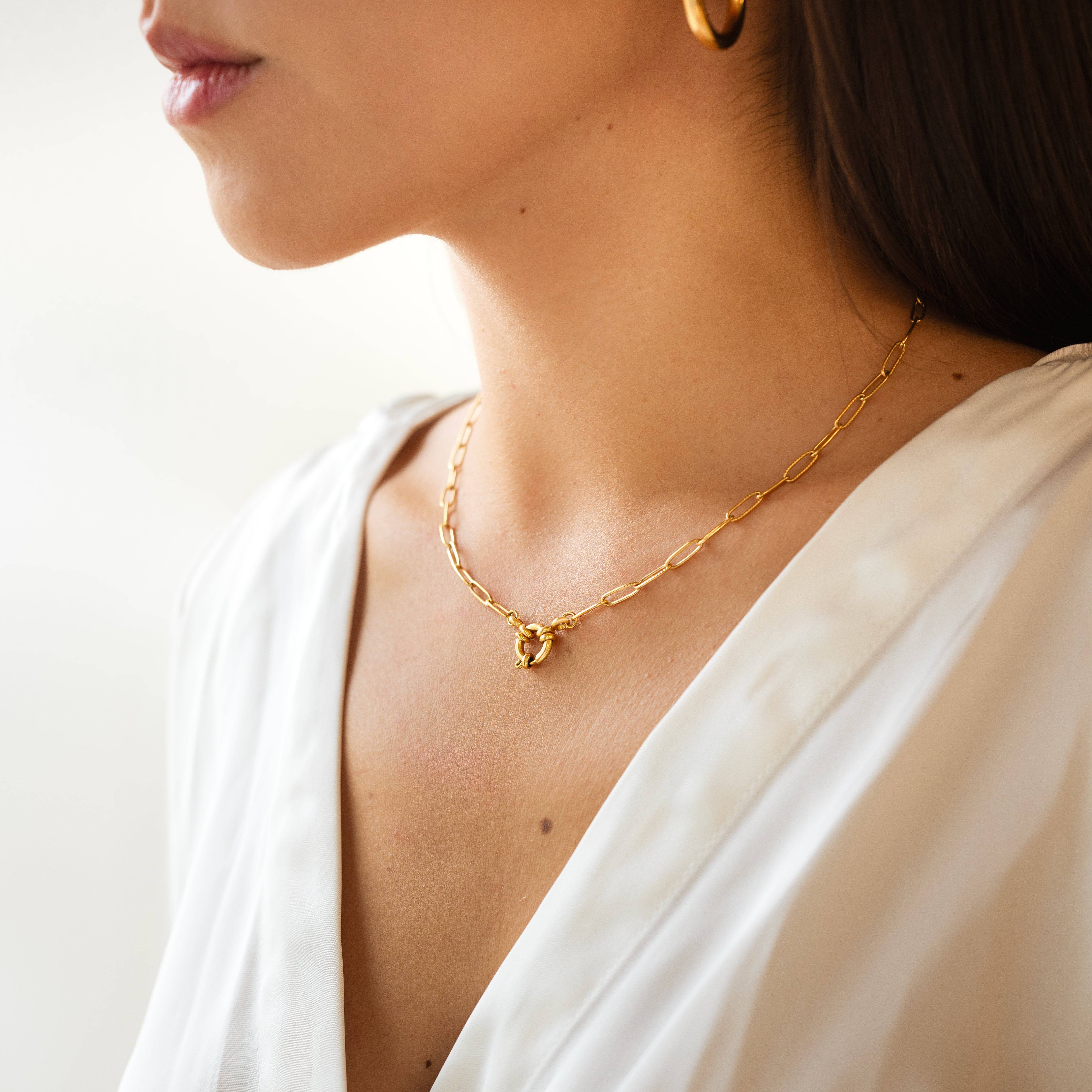 "Prisoner Circle" Necklace - SophiaJewels