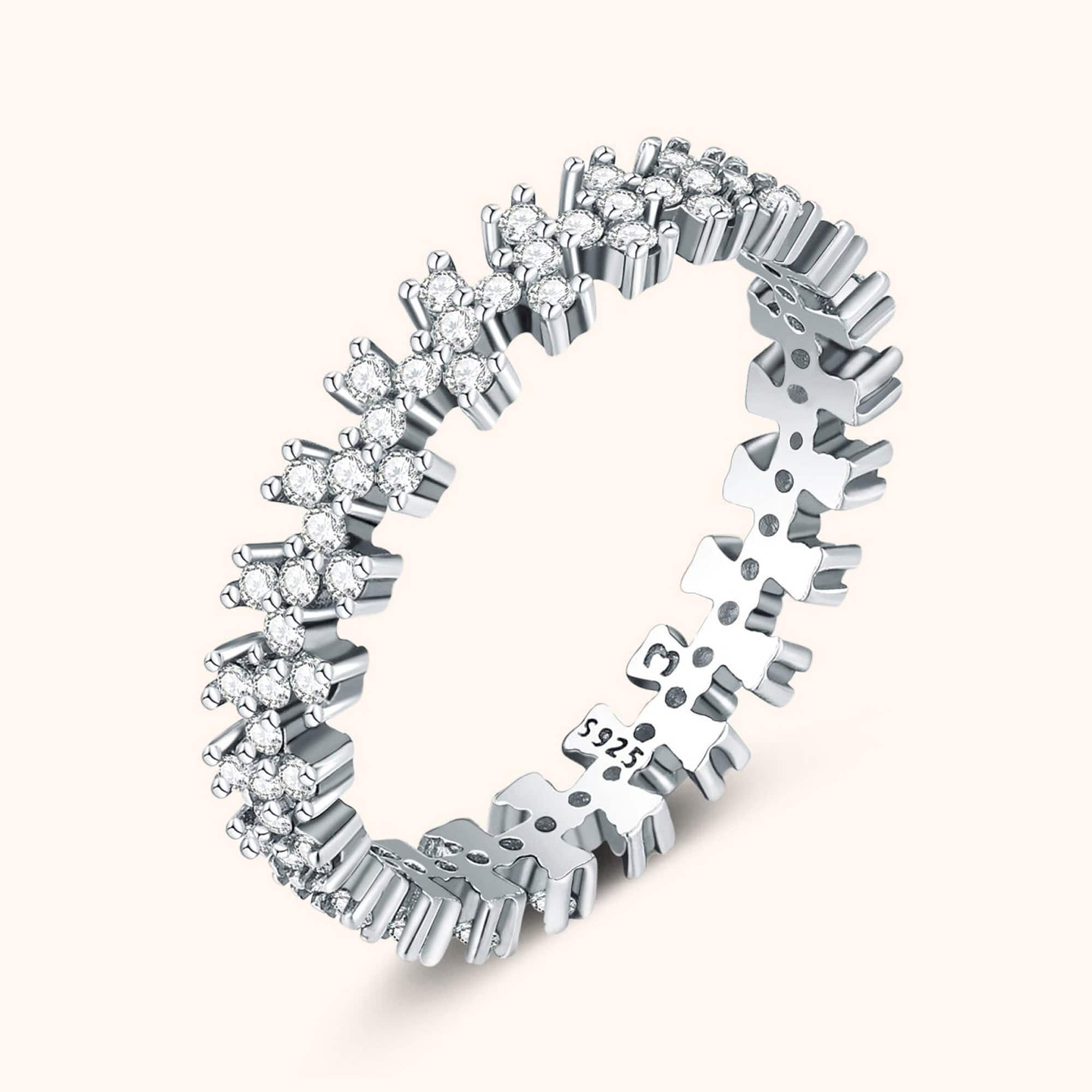 "Bright Thread" Ring - SophiaJewels