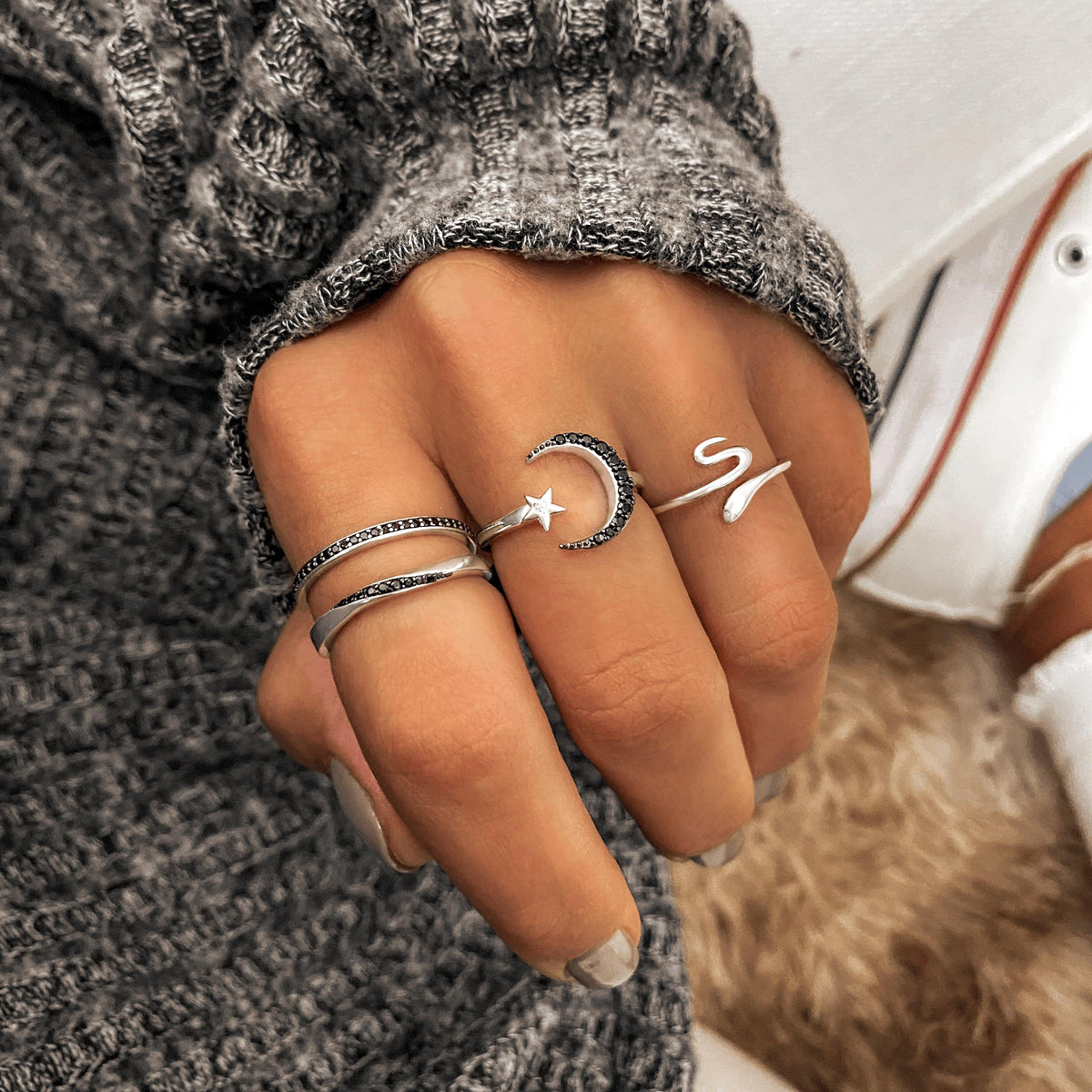 Thread Snake Ring