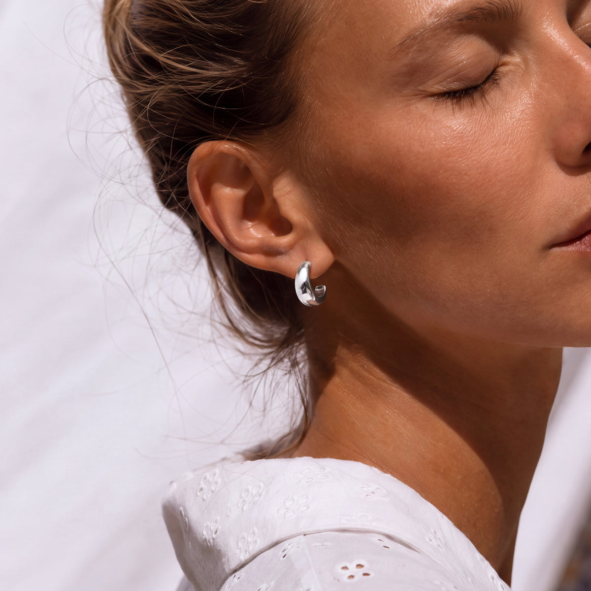 Half Ring Voluminous Earrings