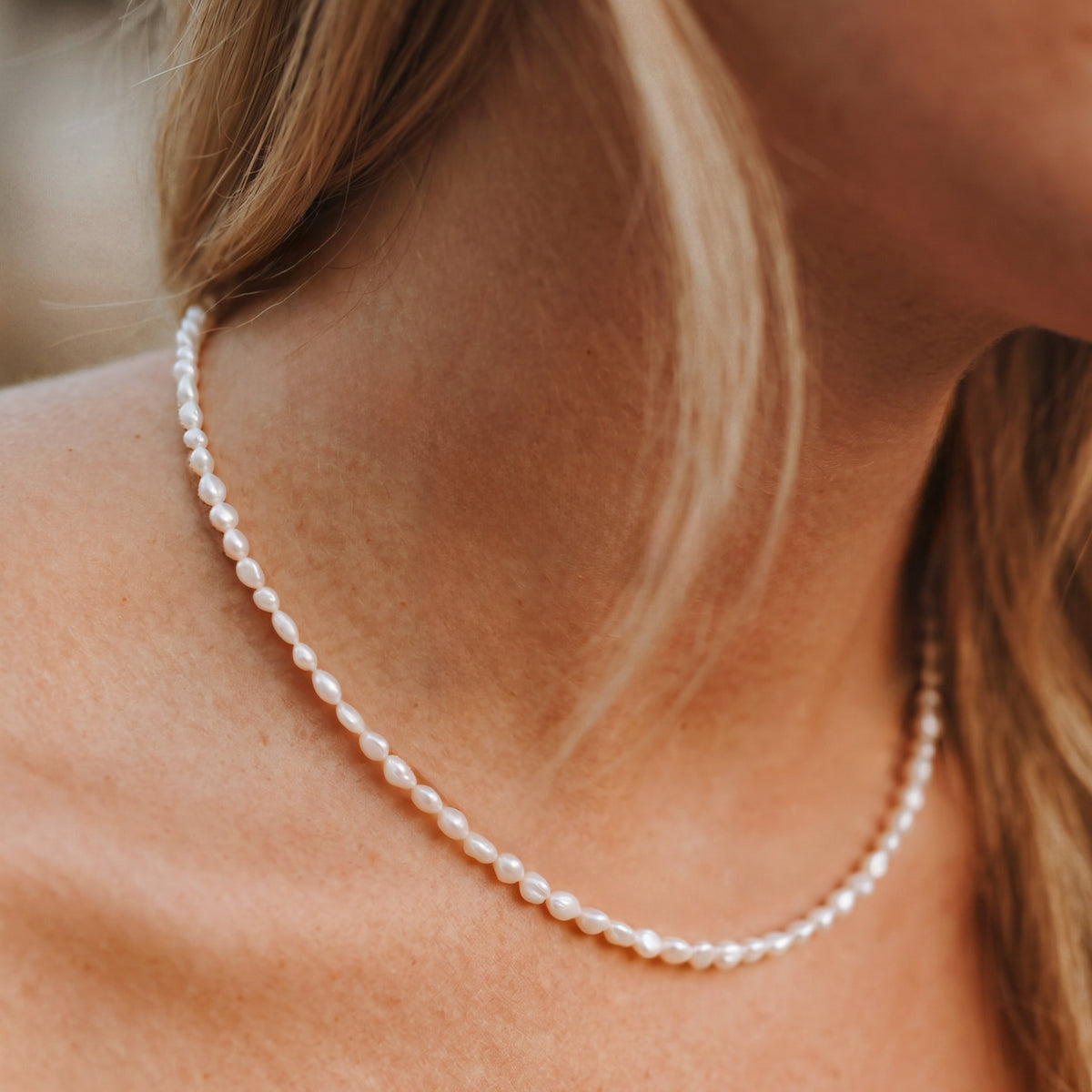Silky Pearls Necklace