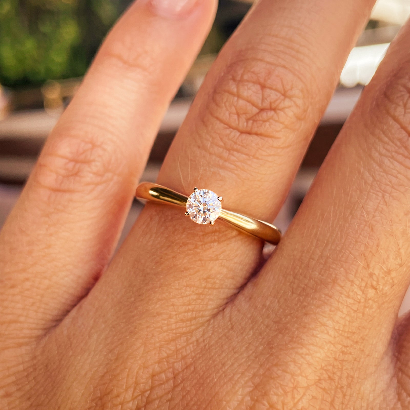 Round Zirconia Ring