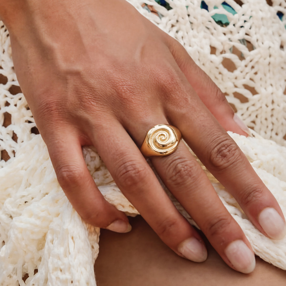Curled Ring