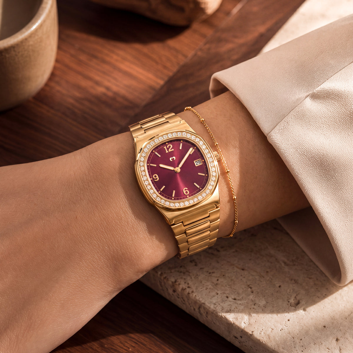 Prestige Watch ~ Gold-Garnet