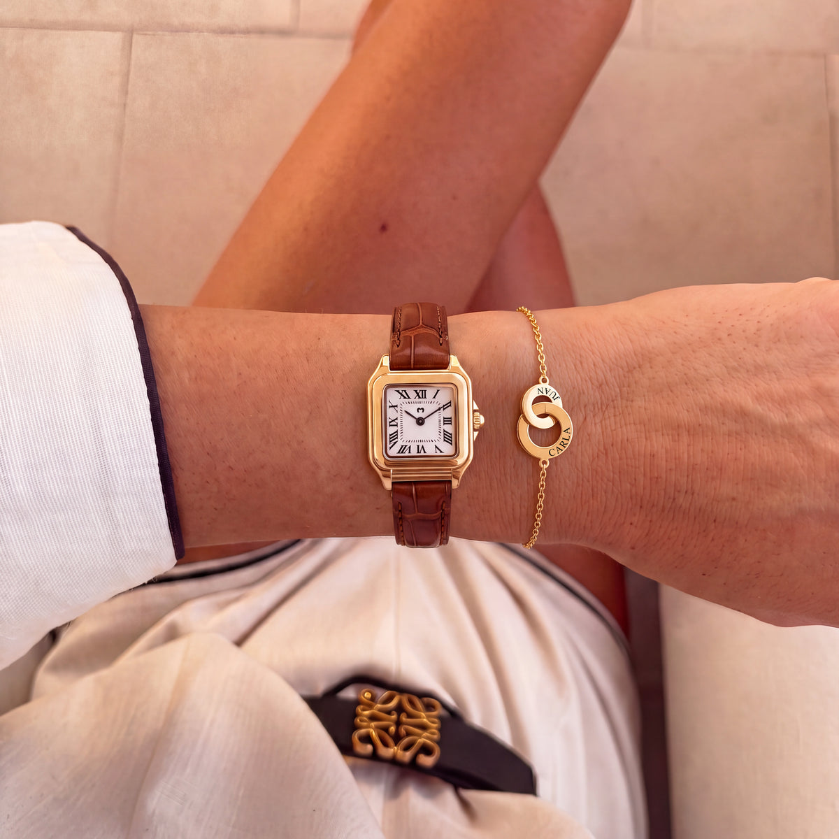 Europe LEATHER Watch ~ Gold-White