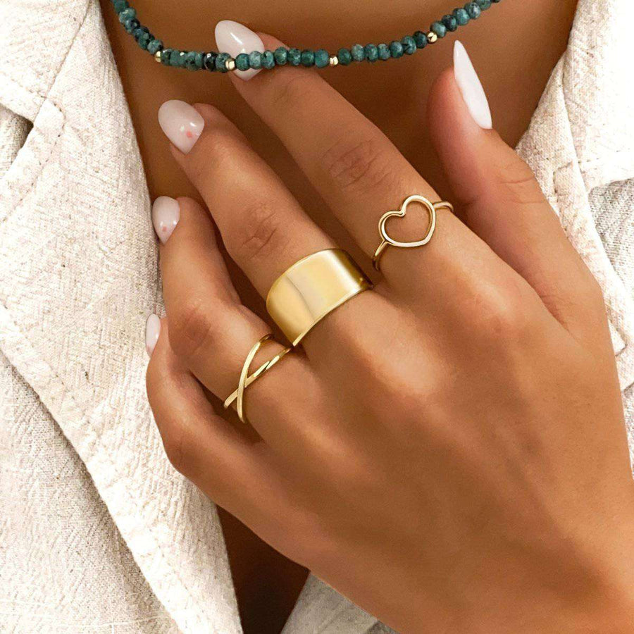 Minimalist Heart Ring - SophiaJewels · worn
